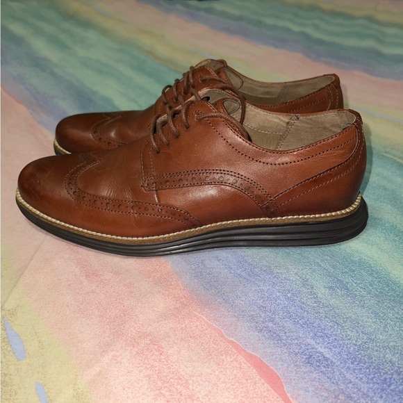 Cole Haan Men's OriginalGrand Wingtip Oxford Brown size 8.5 - Picture 2 of 10